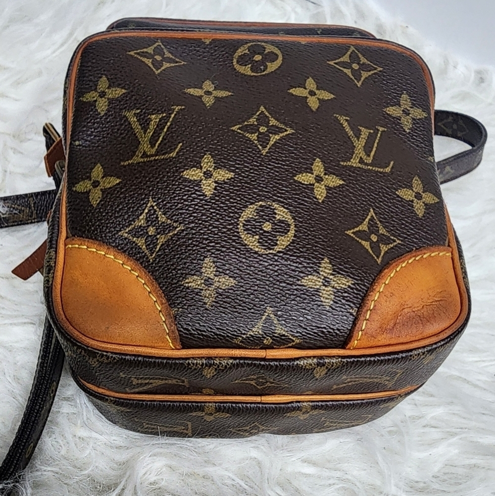 Louis Vuitton Brown Monogram Crossbody Bag - Picture 6 of 12